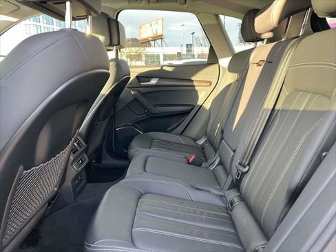 Used 2022 Audi Q5 2.0T Premium image 12