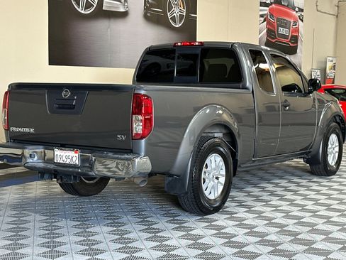 Used 2018 Nissan Frontier SV RWD image 4