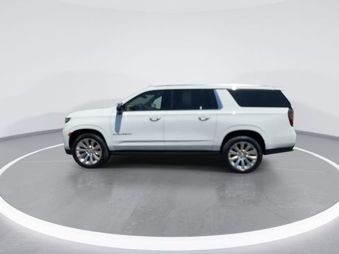 Used 2022 Chevrolet Suburban Premier AWD/4WD image 5