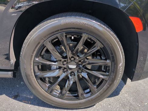 Used 2024 Cadillac Escalade ESV Sport Platinum w/ LPO, ONYX Package AWD/4WD image 11