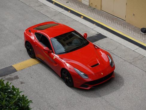 Used 2016 Ferrari F12 Berlinetta image 56
