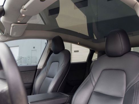Used 2020 Tesla Model Y Long Range AWD/4WD image 18