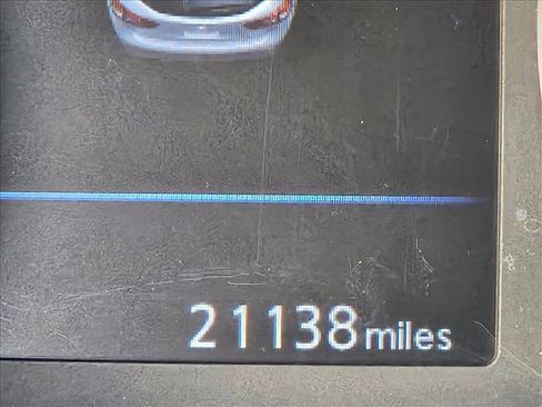 Used 2021 Nissan Rogue Sport SV image 15