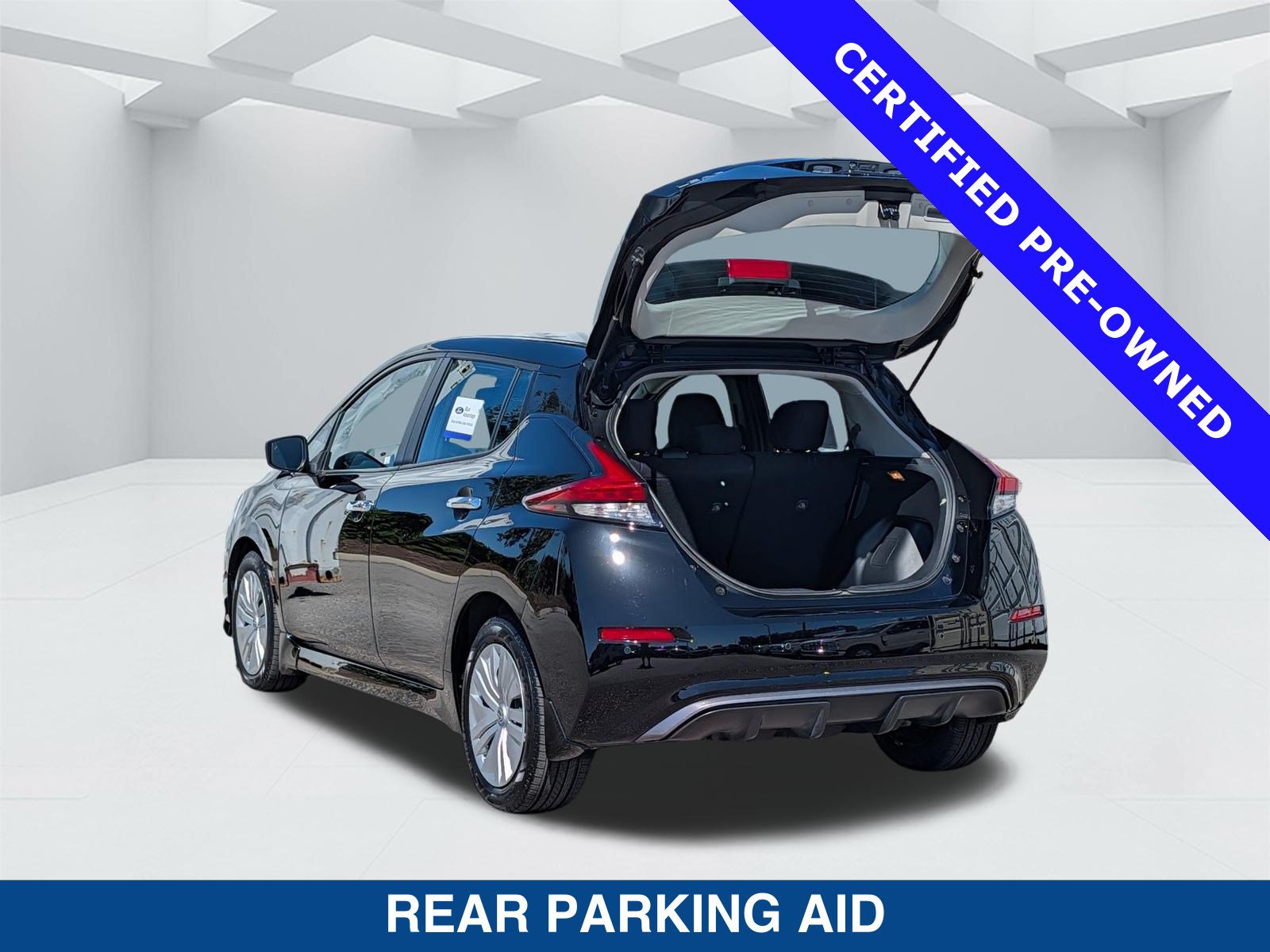 Used 2025 Nissan Leaf S FWD image 14