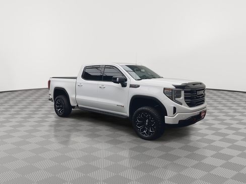 Used 2023 GMC Sierra 1500 AT4 w/ Technology Package AWD/4WD image 39