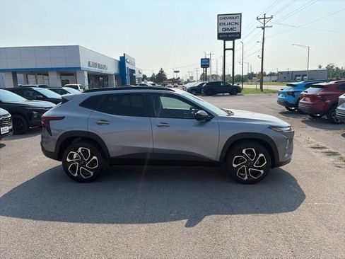 New 2026 Chevrolet Trax RS w/ Driver Confidence Package FWD image 7