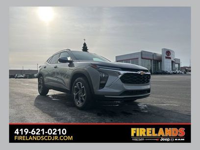 Used 2025 Chevrolet Trax LT w/ LT Convenience Package