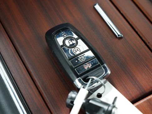 Used 2023 Lincoln Navigator L Reserve AWD/4WD image 23