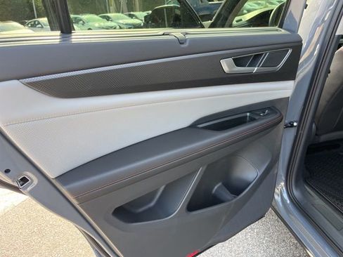 New 2026 Volkswagen Atlas Peak Edition image 11