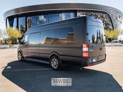 Used 2017 Mercedes-Benz Sprinter 2500 image 5