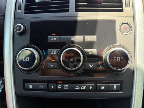 Used 2019 Land Rover Discovery Sport SE AWD/4WD image 31
