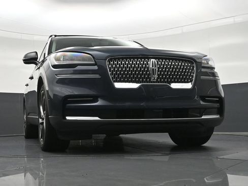 Used 2024 Lincoln Aviator Reserve w/ Equipment Group 201A RWD image 30