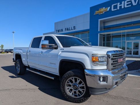 Used 2016 GMC Sierra 2500 SLT w/ Duramax Plus Package AWD/4WD image 1