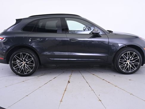 Used 2026 Porsche Macan AWD/4WD image 8