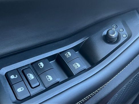 New 2025 Jeep Grand Cherokee L Laredo image 7