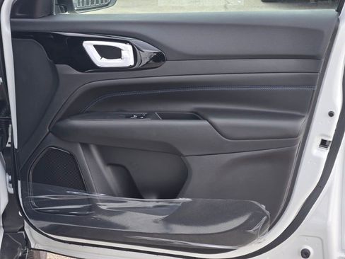 New 2026 Jeep Compass Latitude image 4