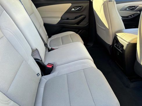 Certified 2023 Chevrolet Traverse LS image 9
