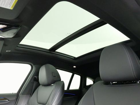 Used 2022 BMW X4 xDrive30i w/ Convenience Package image 38