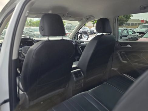 Used 2023 Volkswagen Tiguan SE FWD image 18
