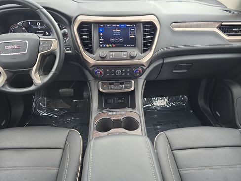 Used 2020 GMC Acadia Denali w/ Technology Package image 14