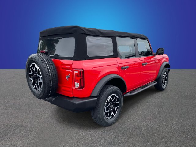 Used 2023 Ford Bronco 4-Door AWD/4WD image 5