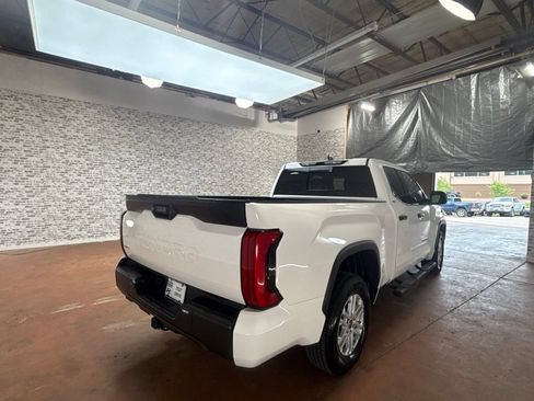 Used 2022 Toyota Tundra SR5 AWD/4WD image 7