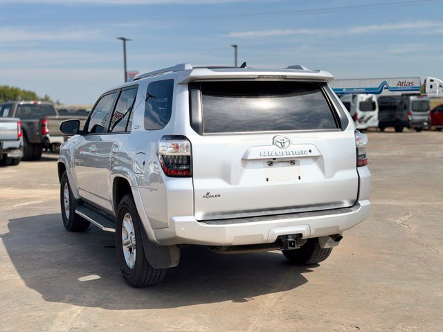 Used 2015 Toyota 4Runner SR5 AWD/4WD image 3