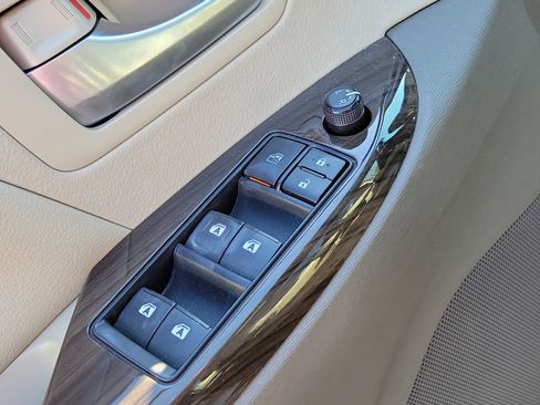 Used 2017 Toyota Sienna XLE Premium image 26