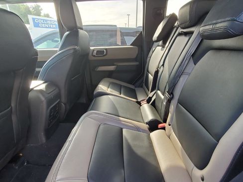 Used 2023 Ford Bronco Wildtrak AWD/4WD image 5