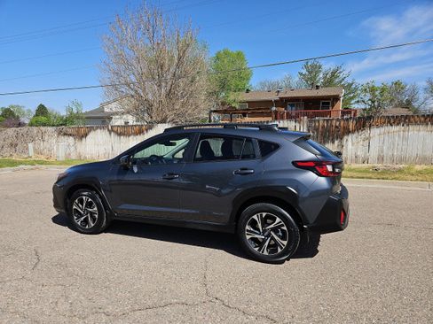 Used 2024 Subaru Crosstrek 2.0i Premium image 5