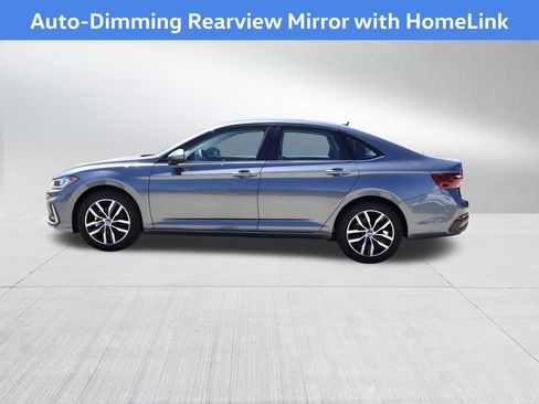 New 2026 Volkswagen Jetta SE FWD image 10