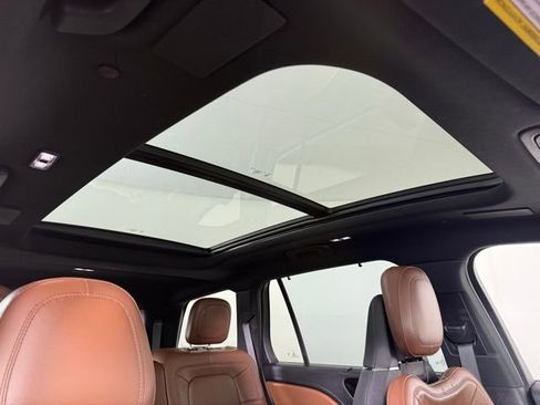 Used 2022 Lincoln Aviator Reserve w/ Equipment Group 201A AWD/4WD image 29