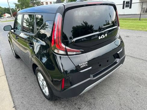 Certified 2025 Kia Soul LX w/ LX Technology Package FWD image 14