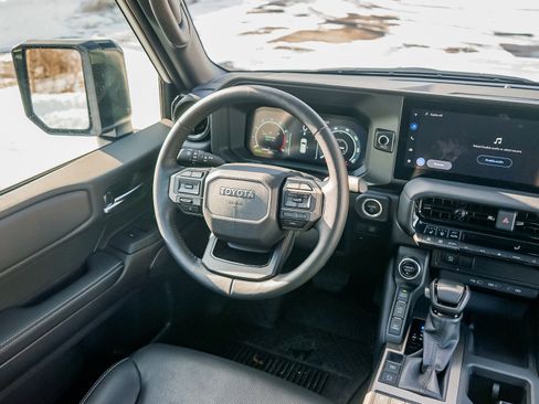 Used 2025 Toyota Land Cruiser image 24