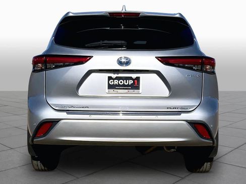 Used 2020 Toyota Highlander Platinum AWD/4WD image 5