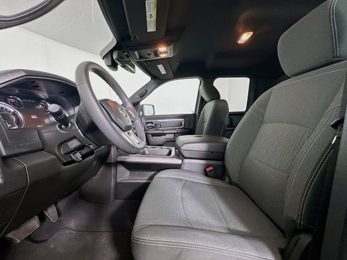 Used 2022 RAM 1500 Classic Warlock w/ Ceramic Gray Warlock Package AWD/4WD image 13