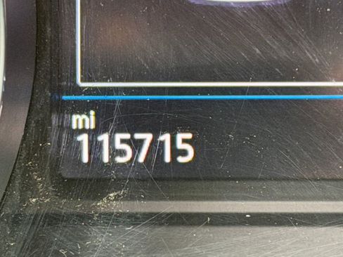 Used 2019 Volkswagen Tiguan SE w/ Panoramic Sunroof Package image 23