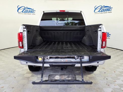 Used 2019 Ford F150 Platinum w/ Equipment Group 701A Luxury AWD/4WD image 5