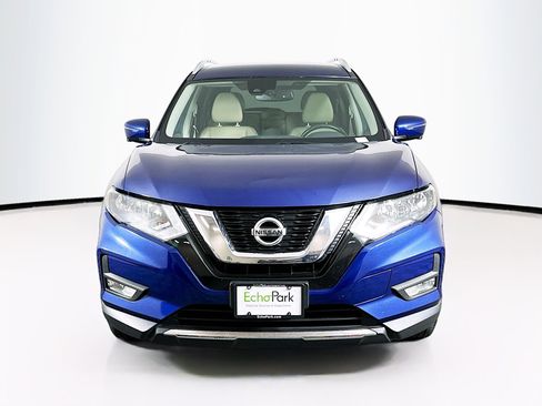 Used 2017 Nissan Rogue SL FWD image 2