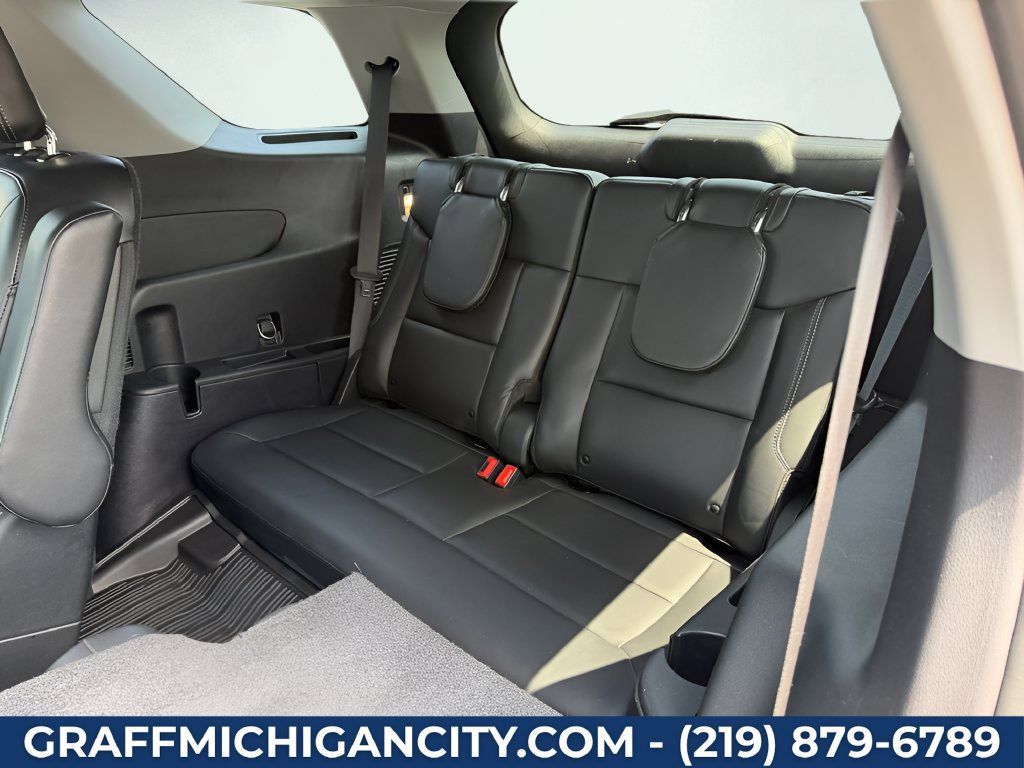 Used 2022 Ford Explorer XLT w/ Equipment Group 202A AWD/4WD image 24
