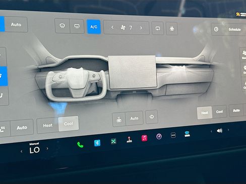 Used 2022 Tesla Model S Plaid image 15