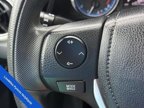 Used 2018 Toyota Corolla LE FWD image 20