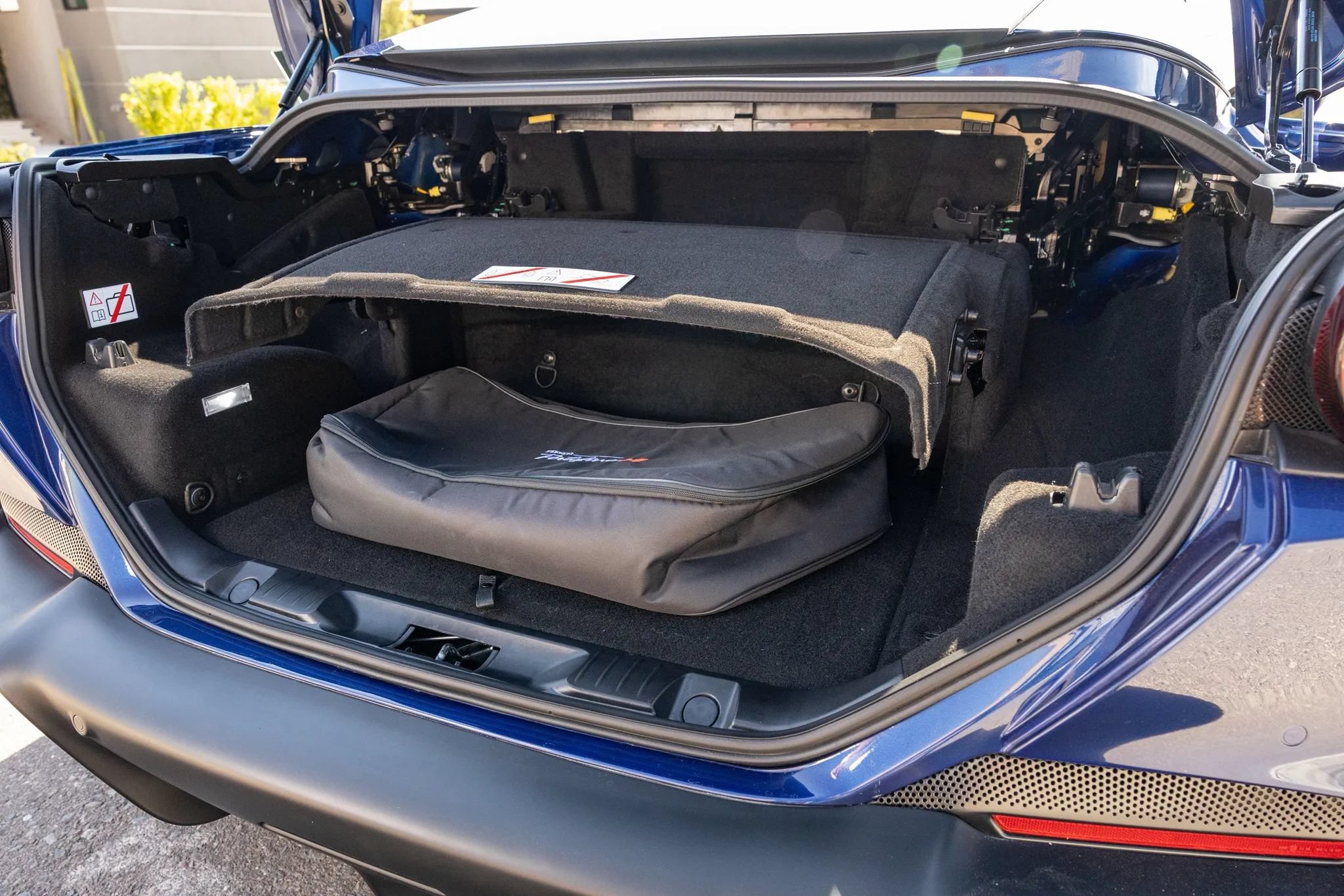 Used 2023 Ferrari Portofino M RWD image 40
