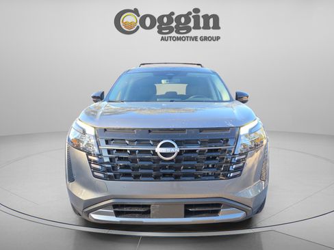 New 2026 Nissan Pathfinder SL image 9