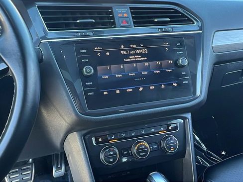 Used 2021 Volkswagen Tiguan SE R-Line image 23