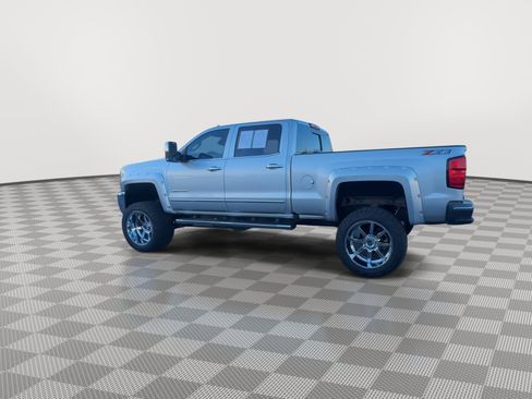 Used 2018 Chevrolet Silverado 2500 LTZ w/ Duramax Plus Package image 6