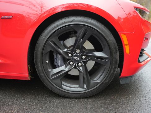 Used 2022 Chevrolet Camaro SS image 11