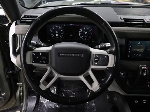 Used 2020 Land Rover Defender 110 S image 28