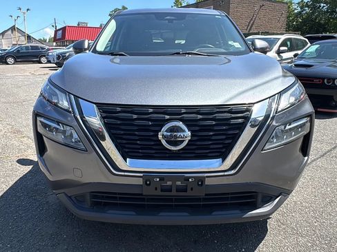Used 2021 Nissan Rogue SV AWD/4WD image 2