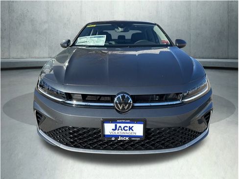 New 2026 Volkswagen Jetta SE image 5